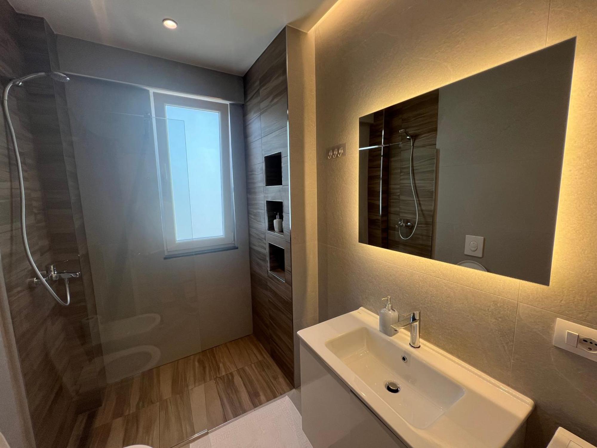 City Center Suite Tiranë Ngoại thất bức ảnh