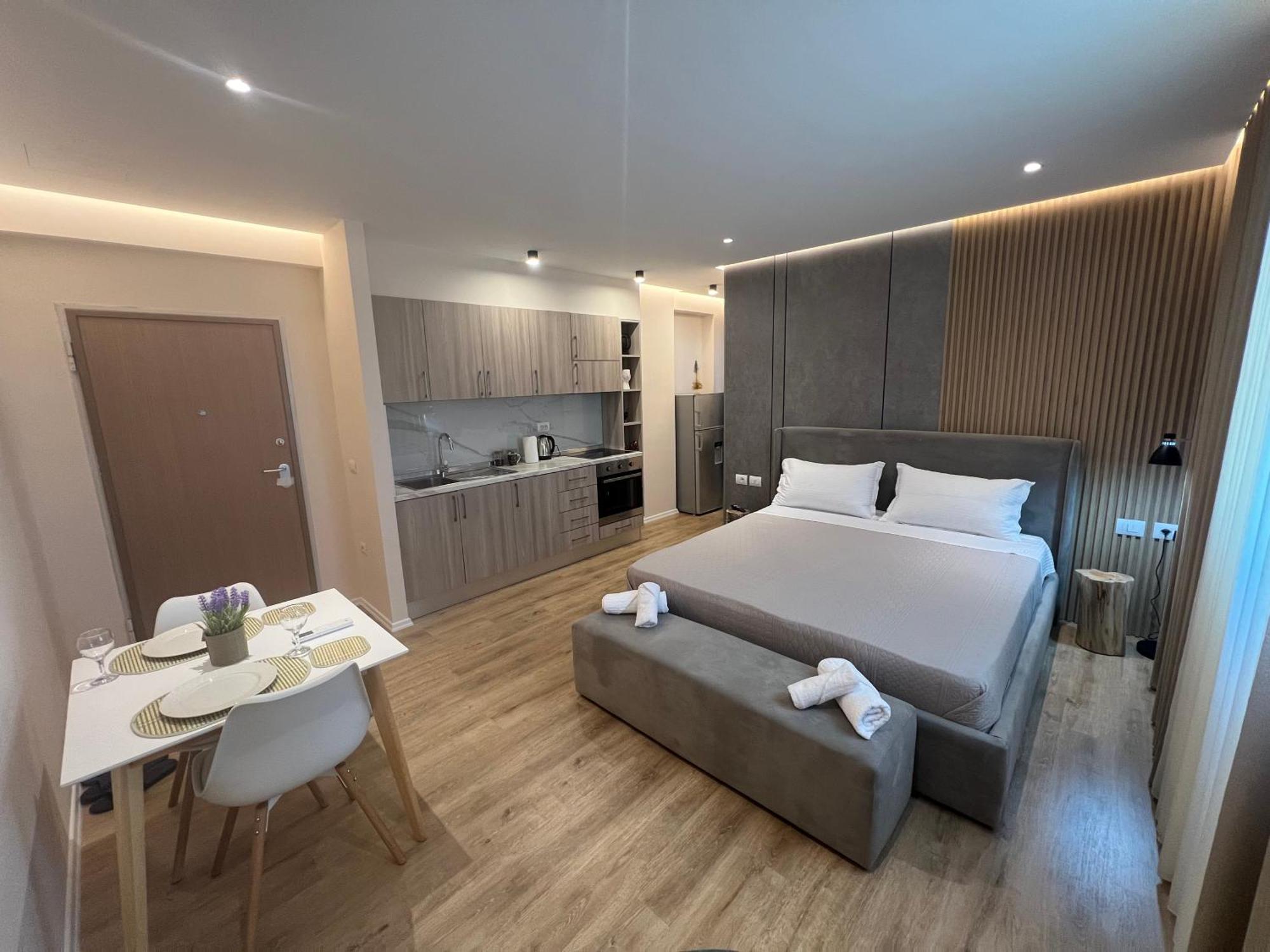 City Center Suite Tiranë Ngoại thất bức ảnh